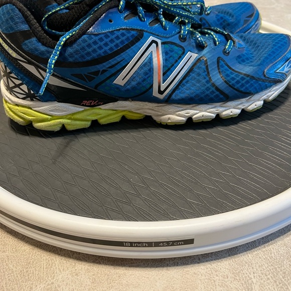 #1085. New Balance Brooks Revlite 870 V3 Men’s size 10. Blue - Picture 3 of 7